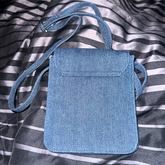 S/M Denim Crossbody. BRAND NEW NEVER WORN! Lmk if you're interested - Picture 2 of 4